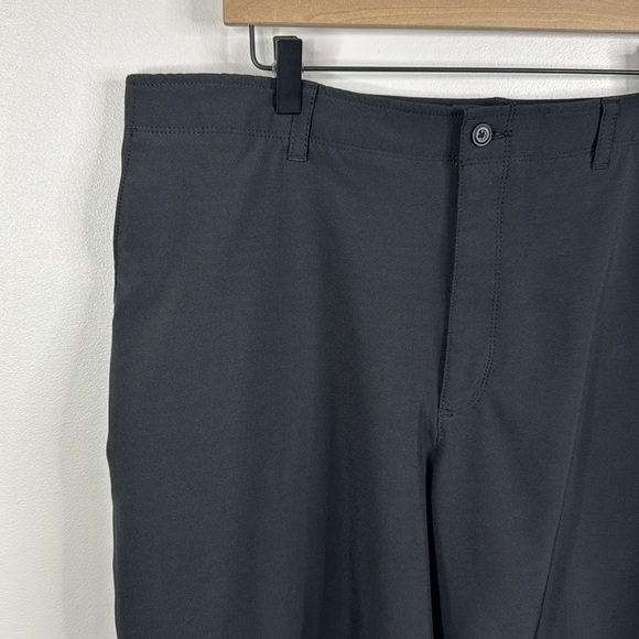 PGA Tour Men's Classic Flat Front Black Golf Shorts in Size 38 - Picture 2 of 6